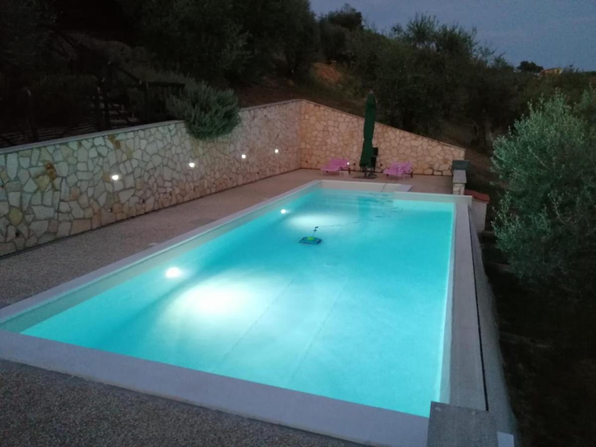 La Tana Delle Stelle B&B Di Charme E Relax Fara in Sabina Bagian luar foto