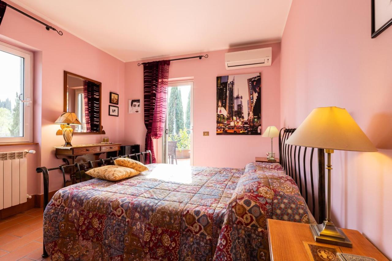 La Tana Delle Stelle B&B Di Charme E Relax Fara in Sabina Bagian luar foto