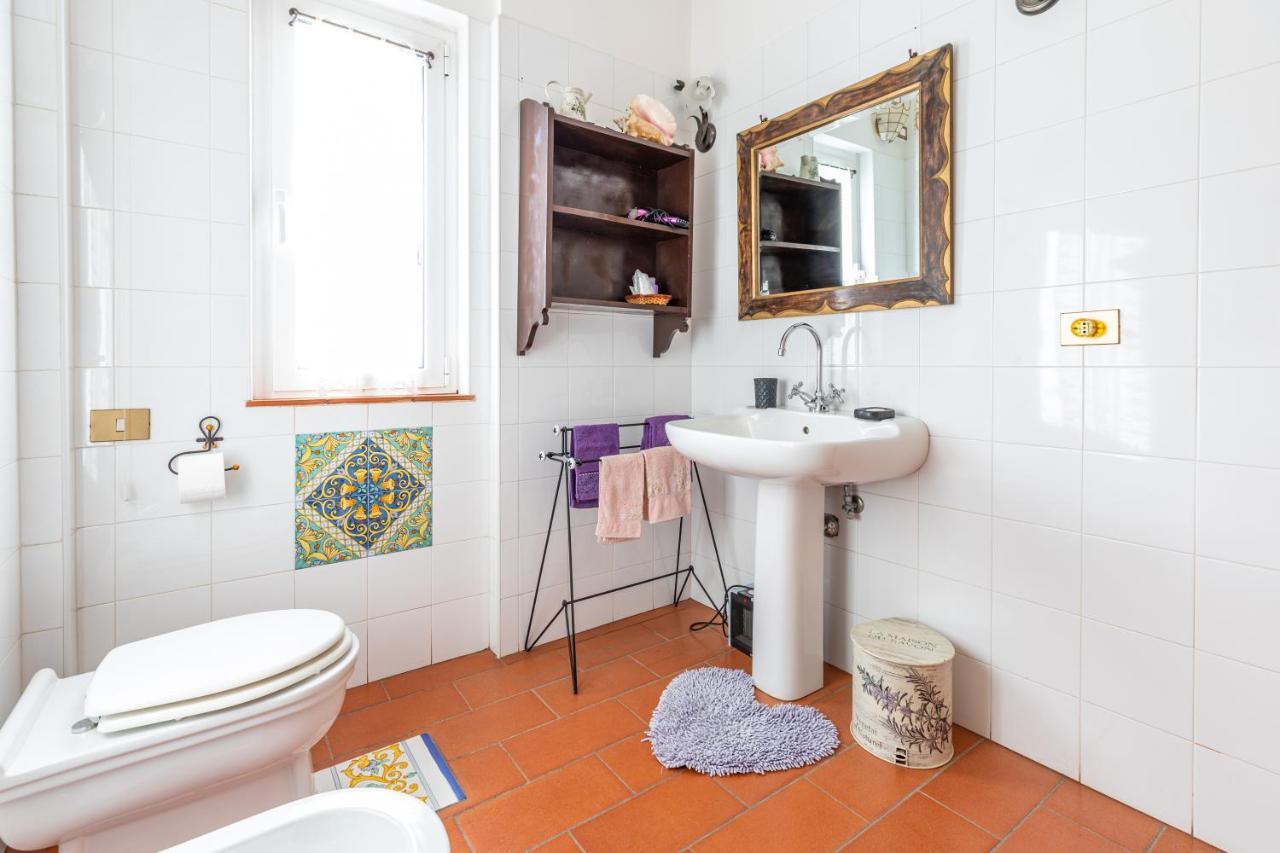 La Tana Delle Stelle B&B Di Charme E Relax Fara in Sabina Bagian luar foto