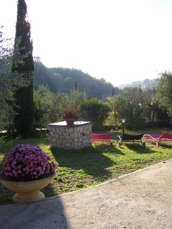 La Tana Delle Stelle B&B Di Charme E Relax Fara in Sabina Bagian luar foto